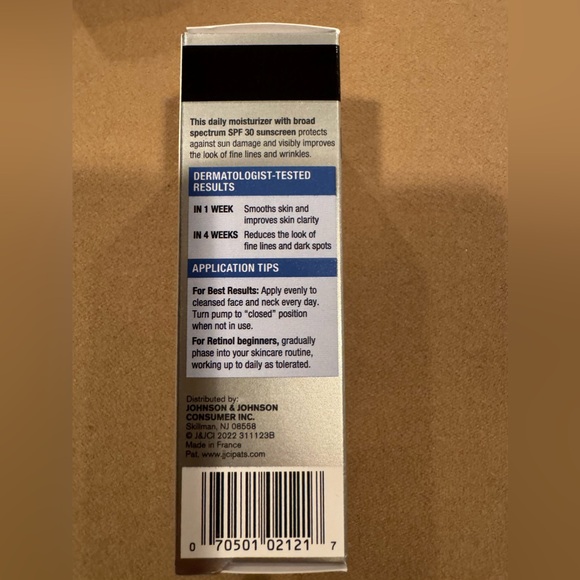 New Neutrogena Rapid Wrinkle Repair Retinol Moisturizer sunscreen 30 SPF - Picture 4 of 5